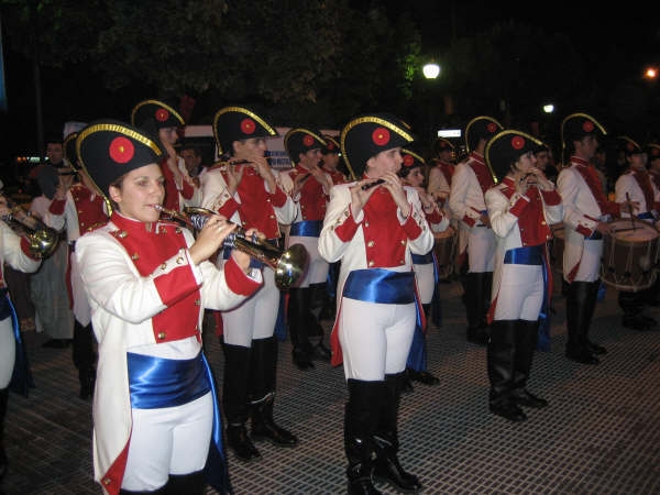 Desfile en Pifanos